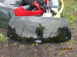 Стекло заднее Без ПІДІГРІВУ Hyundai Santa FE 1 2000-2004 рік в крышку багажника не працює підігрів