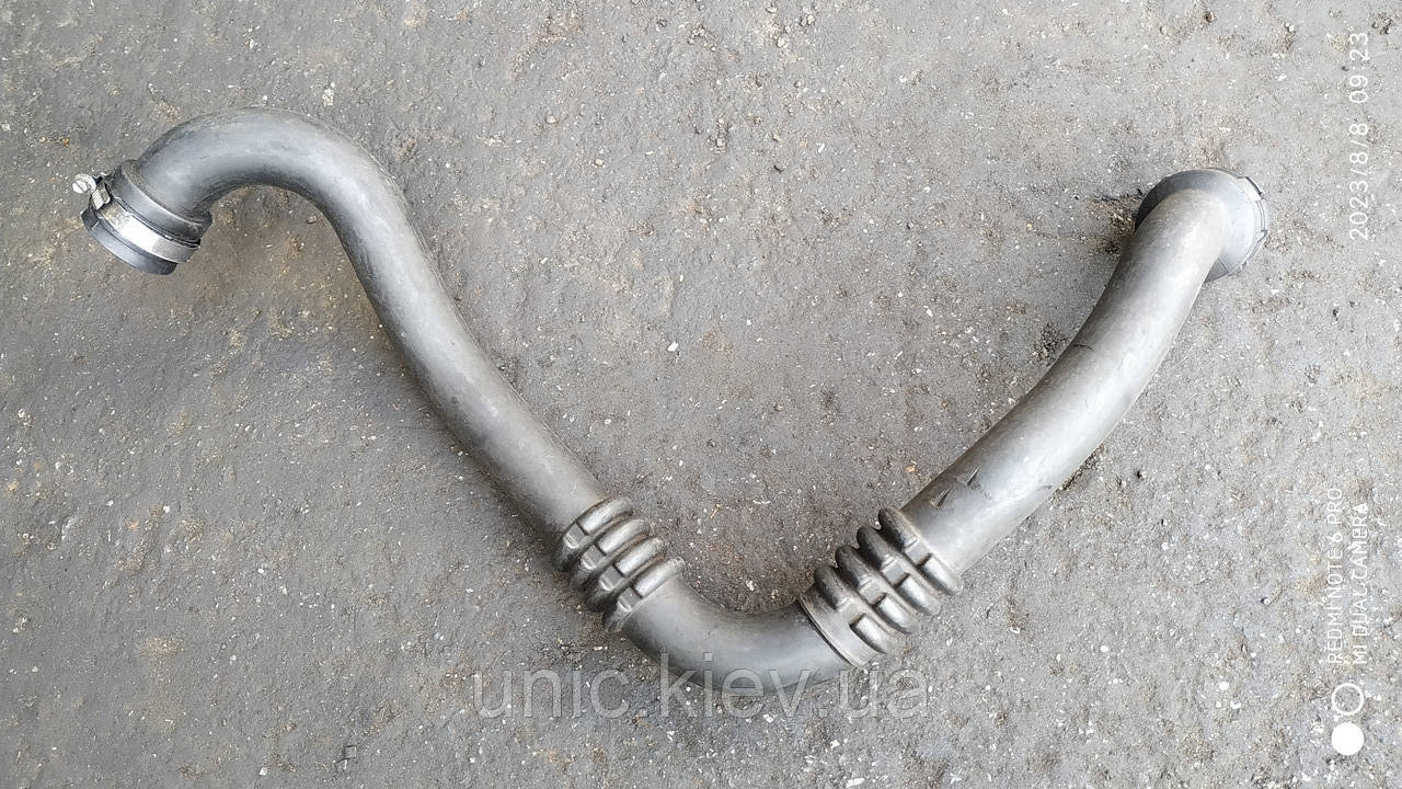 Патрубок інтеркулера лівий Рено Меган 1 / Сценік 1 б/в