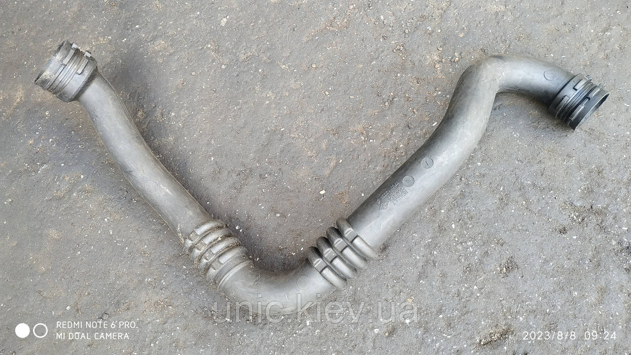 Патрубок інтеркулера Рено Меган 1 / Сценік 1 б/в