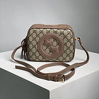 Бежевая женская сумка Gucci Blondie Small Shoulder Bag