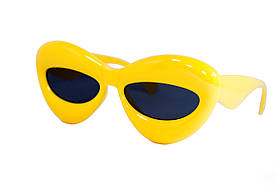 Оригінальні сонцезахисні жіночі окуляри жовті, форма губ 1330-5
