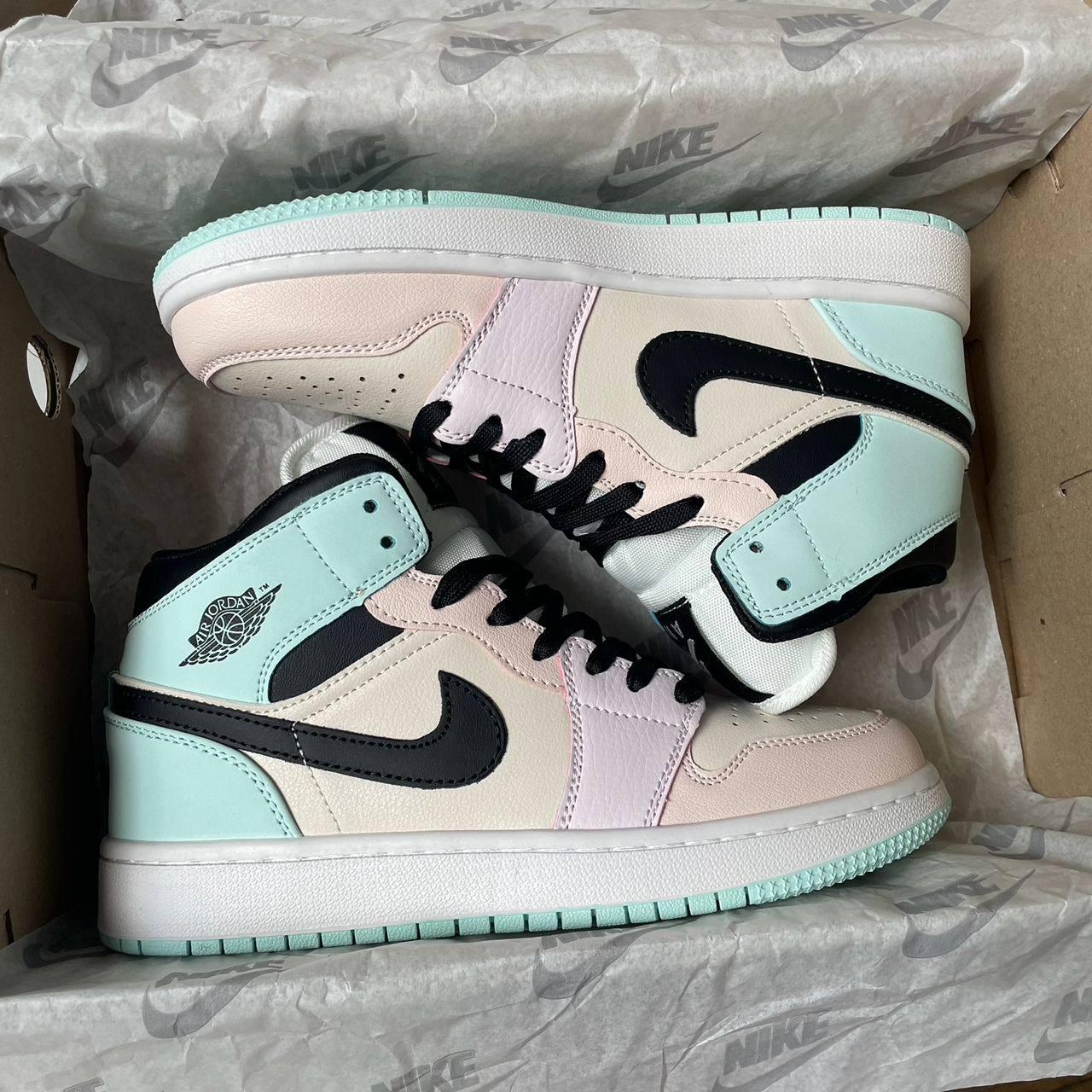 Nike Air Jordan 1 Retro Multicolor Mid ID