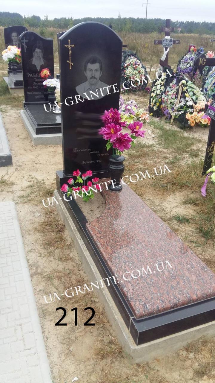 Одинарний пам'ятник для чоловіка з граніту Дорога в небо 1500*600