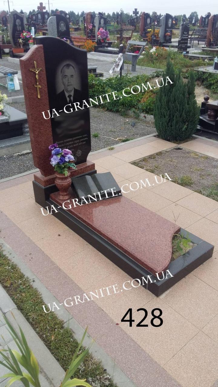 Одинарний пам'ятник з хрестом з граніту Спокій у граніті 1400*600
