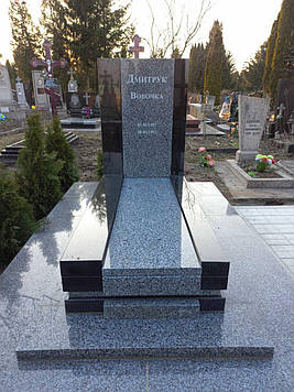 Дитячий пам'ятник хрест серце із чорного граніту Меморіал Ефемерне відлуння 1500*2500