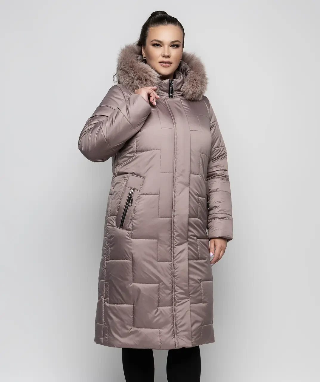 Жіноче зимове пальто з капюшоном та натуральним хутром, фото 1