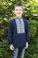 Вышиванка для мальчиков льняная с длинным рукавом, темно-синяя топ 134 Юрма одяг