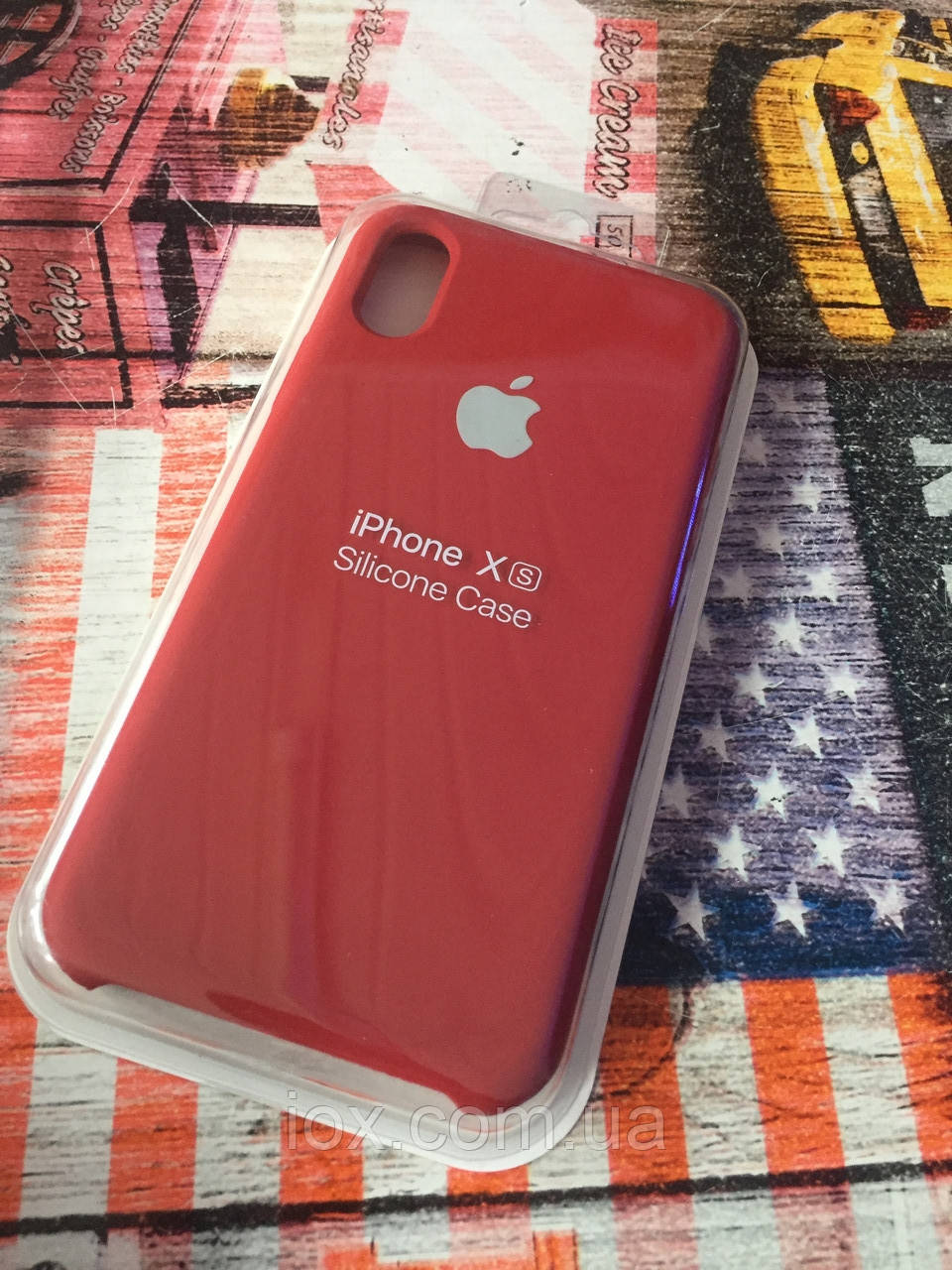 Бордовий з яблучком колір Silicone Case для iphone Х/XS в упаковці