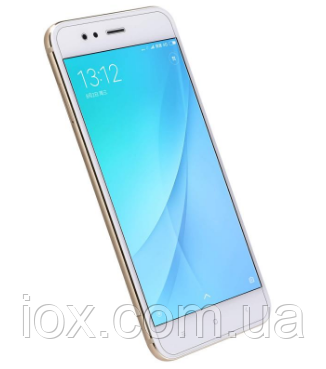 Захисне протиударне скло для Xiaomi Redmi Mi A1/5X в упаковці