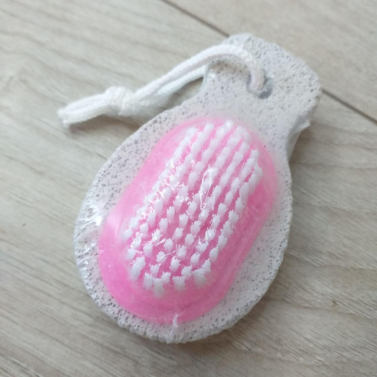 Пемза для педикюру зі щіткою 95*55 мм Рожевий (KG-10389), фото 1