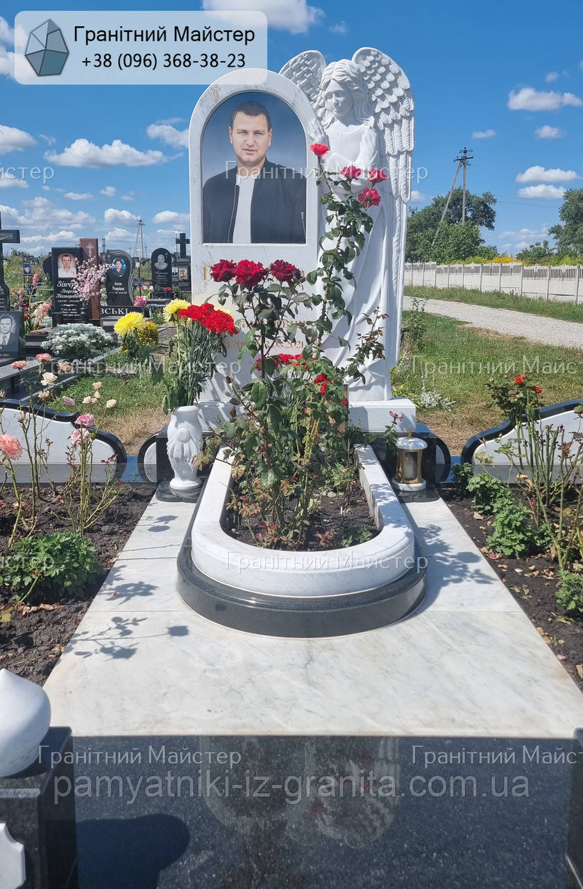 Одинарний пам'ятник з янголом № 1024