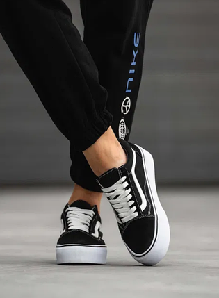 Жіночі Чорно білі кеди кросівки на високій підошві Vans Old Skool Platform, фото 1
