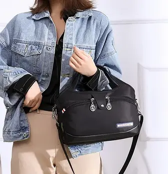 Містка сумка через плече жіноча чорна