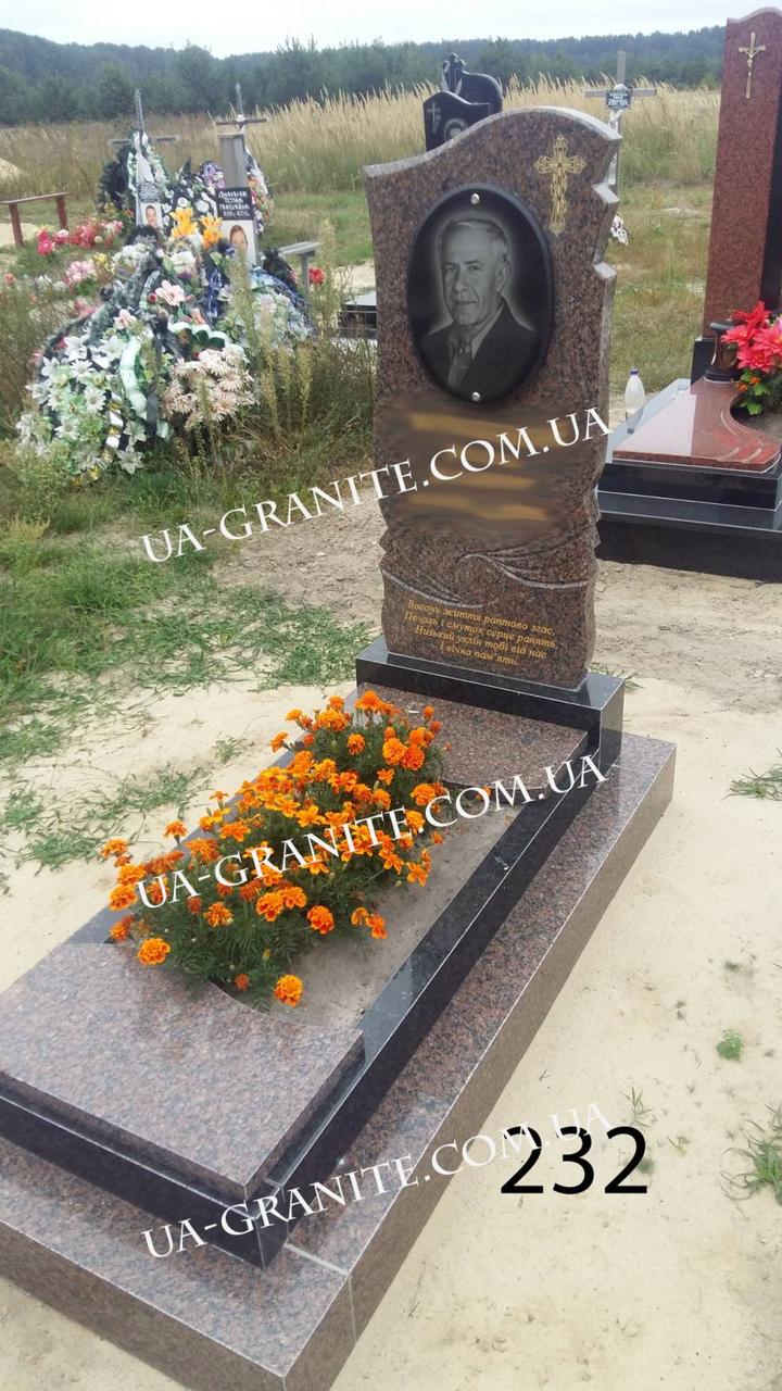 Сучасний пам’ятник закритий із червоного граніту 800*1800