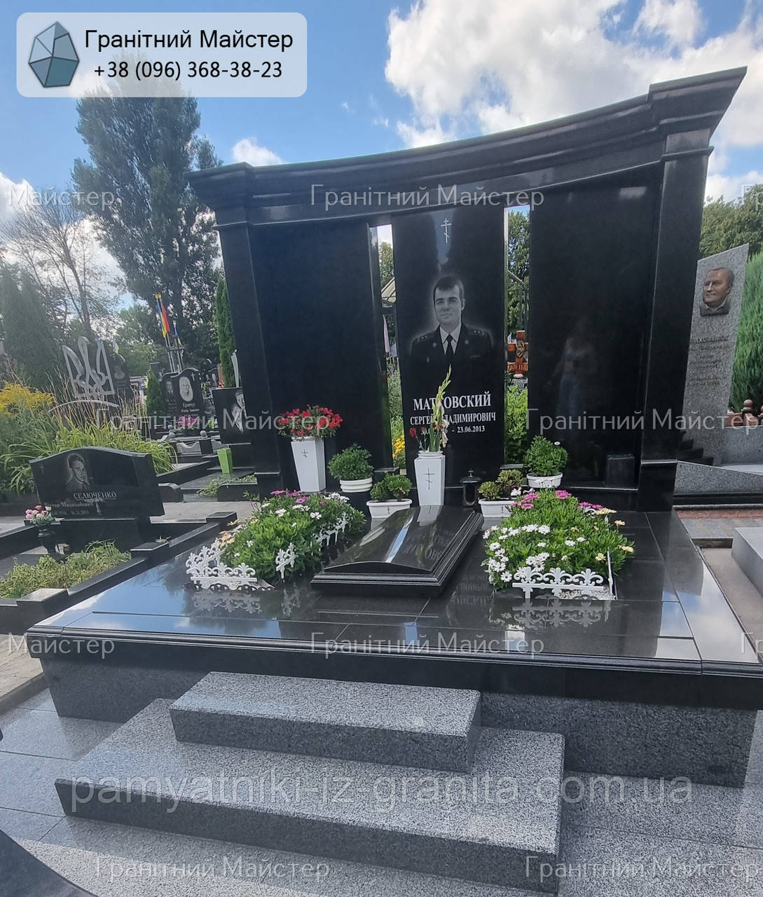 Пам'ятник з граніту №728