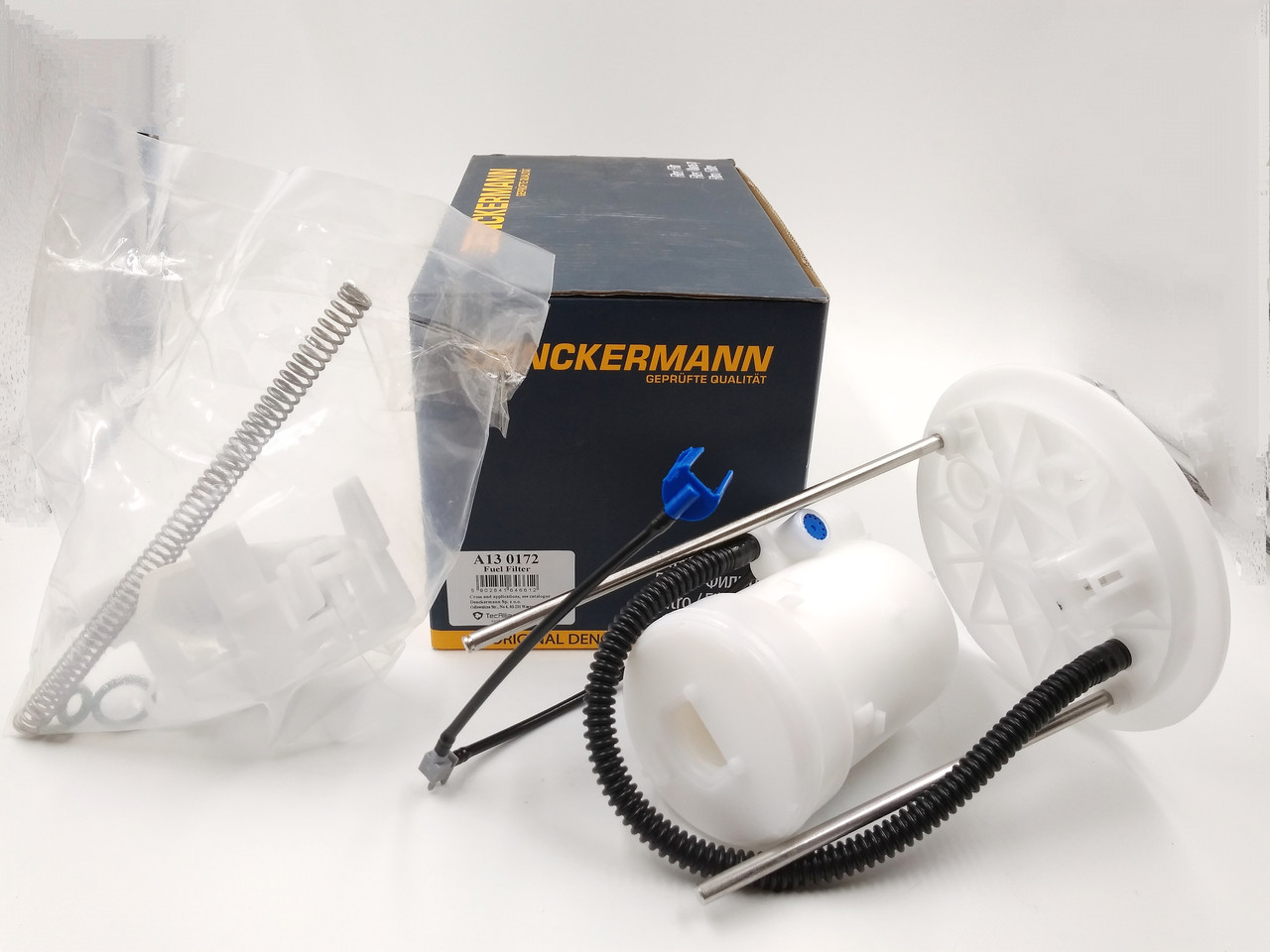 Фільтр паливний DENCKERMANN A130172 Аутлендер 1770A118