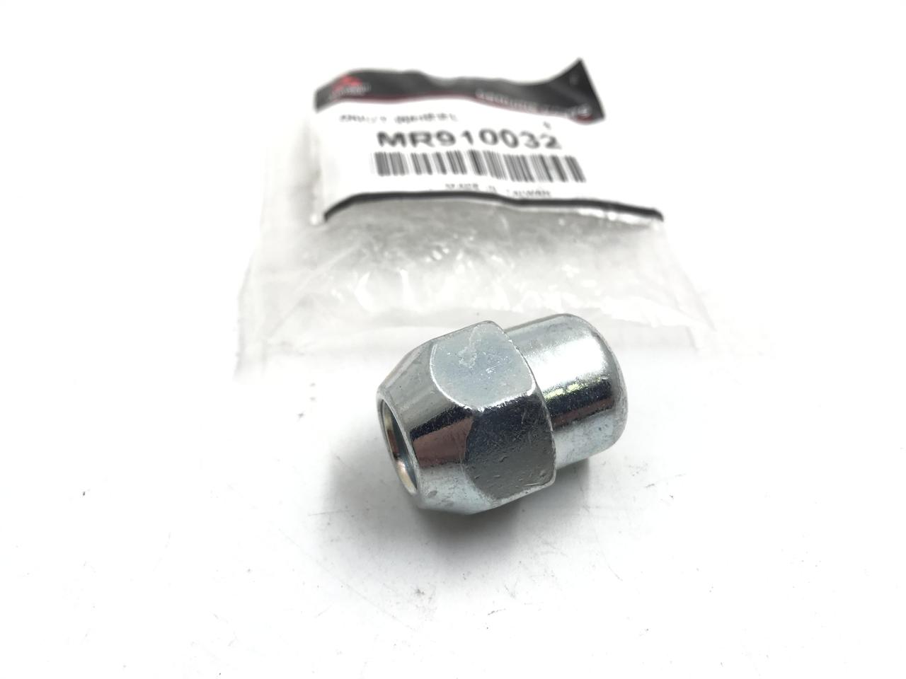Оригінальна гайка колісна закрита MR910032 COLT VII