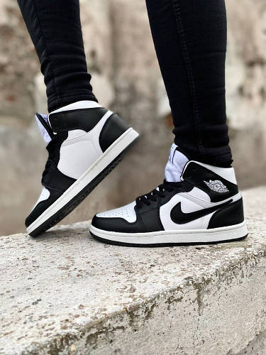 Jordan air 1 hotsell mid black white