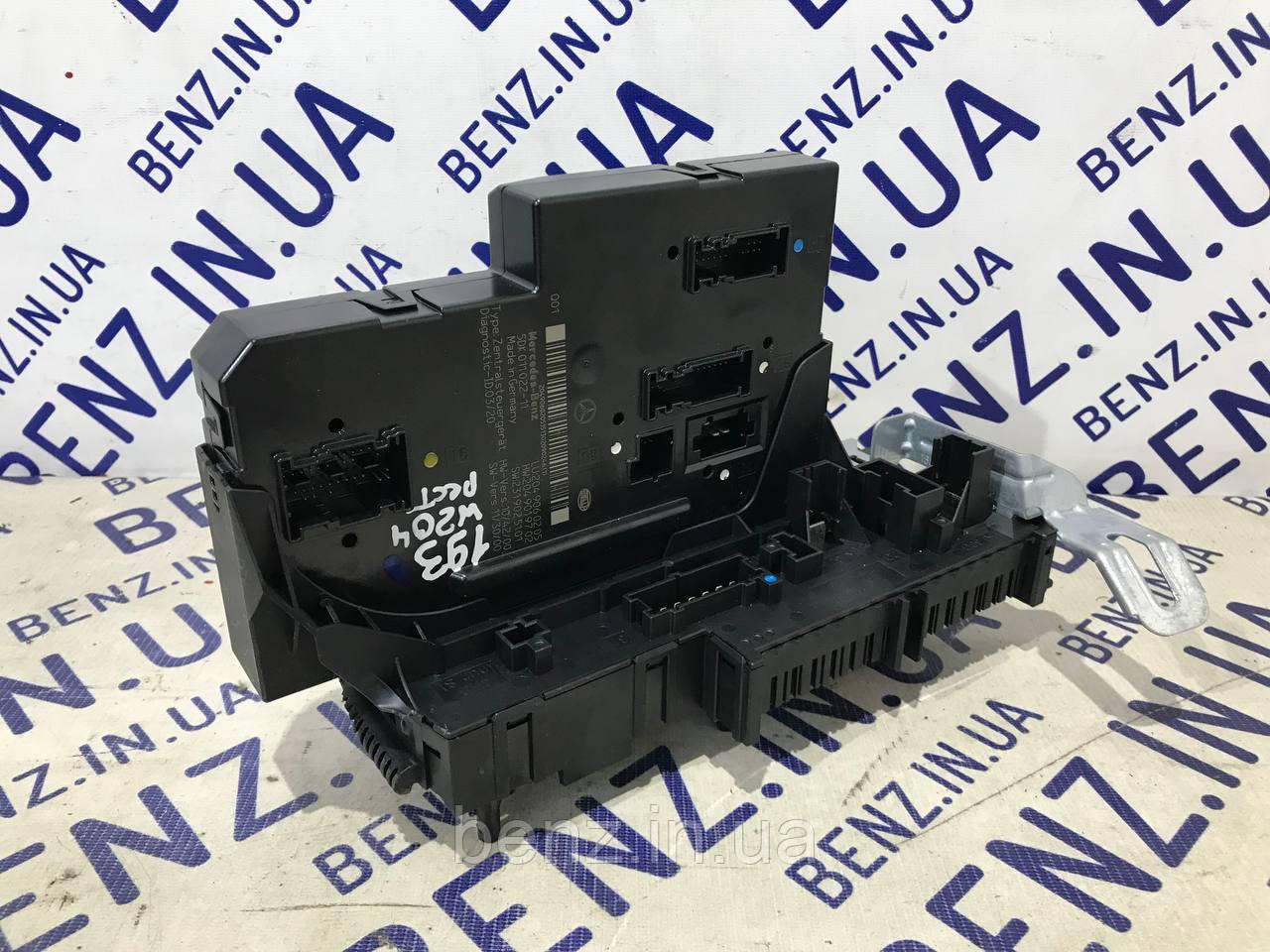 Блок запобіжників SAM задній Mercedes W204, S204 A2049060205, A2049004803