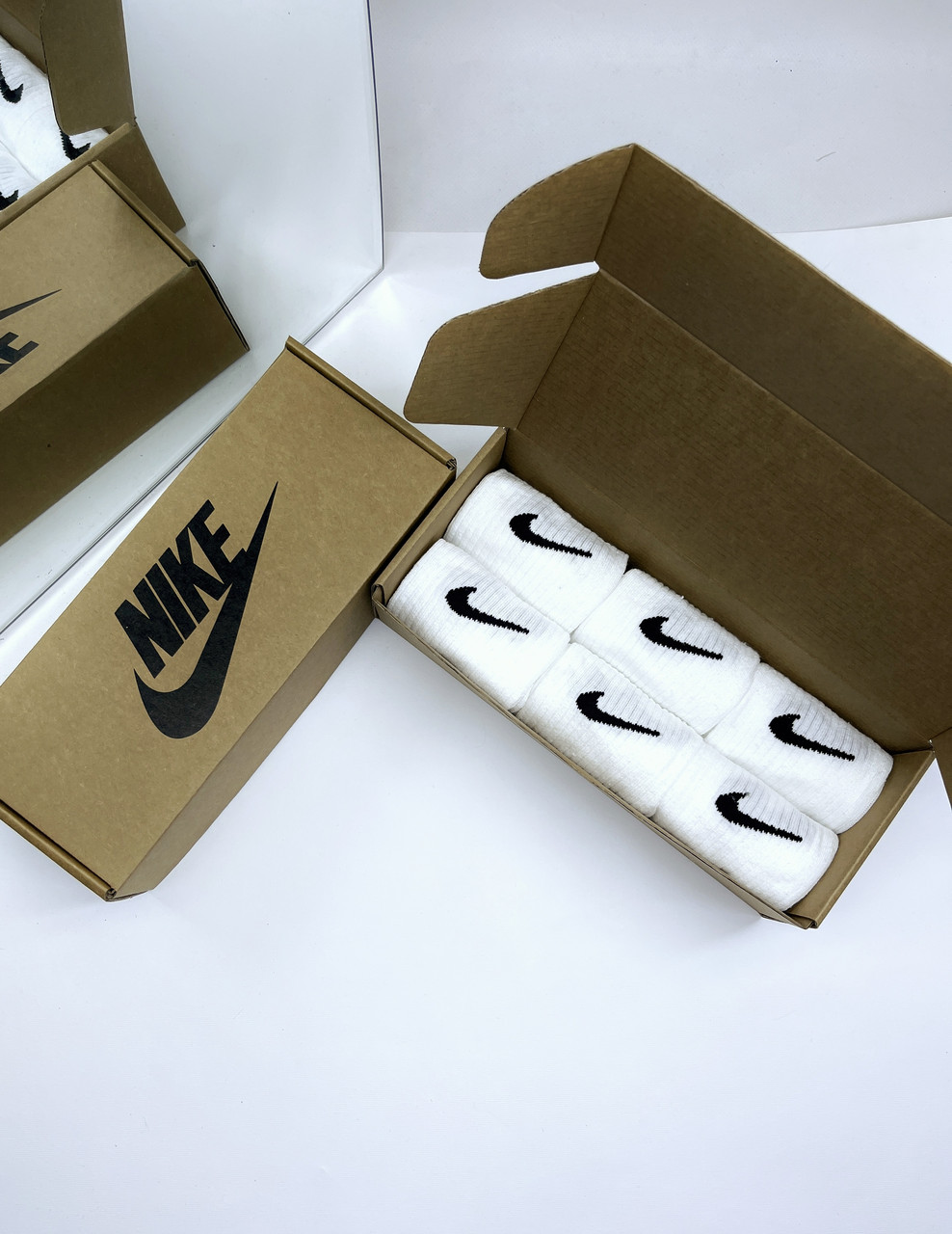 Подарунковий набір в крафт боксі високі чоловічі Шкарпетки Nike / найк - Білі - у коробці 6 пар