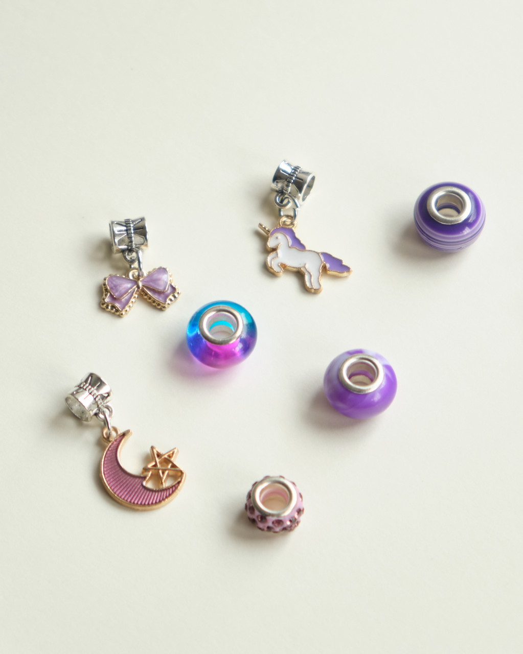 Набор для создания шарм браслетов для девочек в стиле ПАНДОРА 65 деталей Бузковий - фото 3 - id-p1926509880