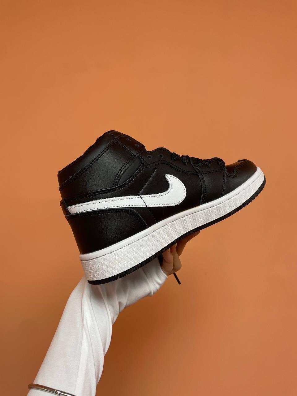 Air jordan 1 store black white swoosh
