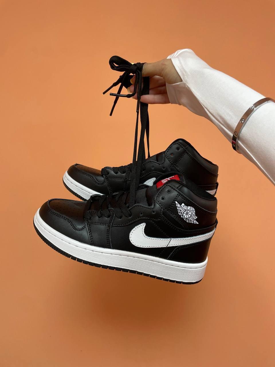 Air jordan 1 store black white swoosh