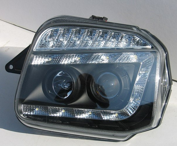 Передні альтернативна тюнінг оптика фари передні LED на Suzuki Jimny 98-18 Сузуки Джимни