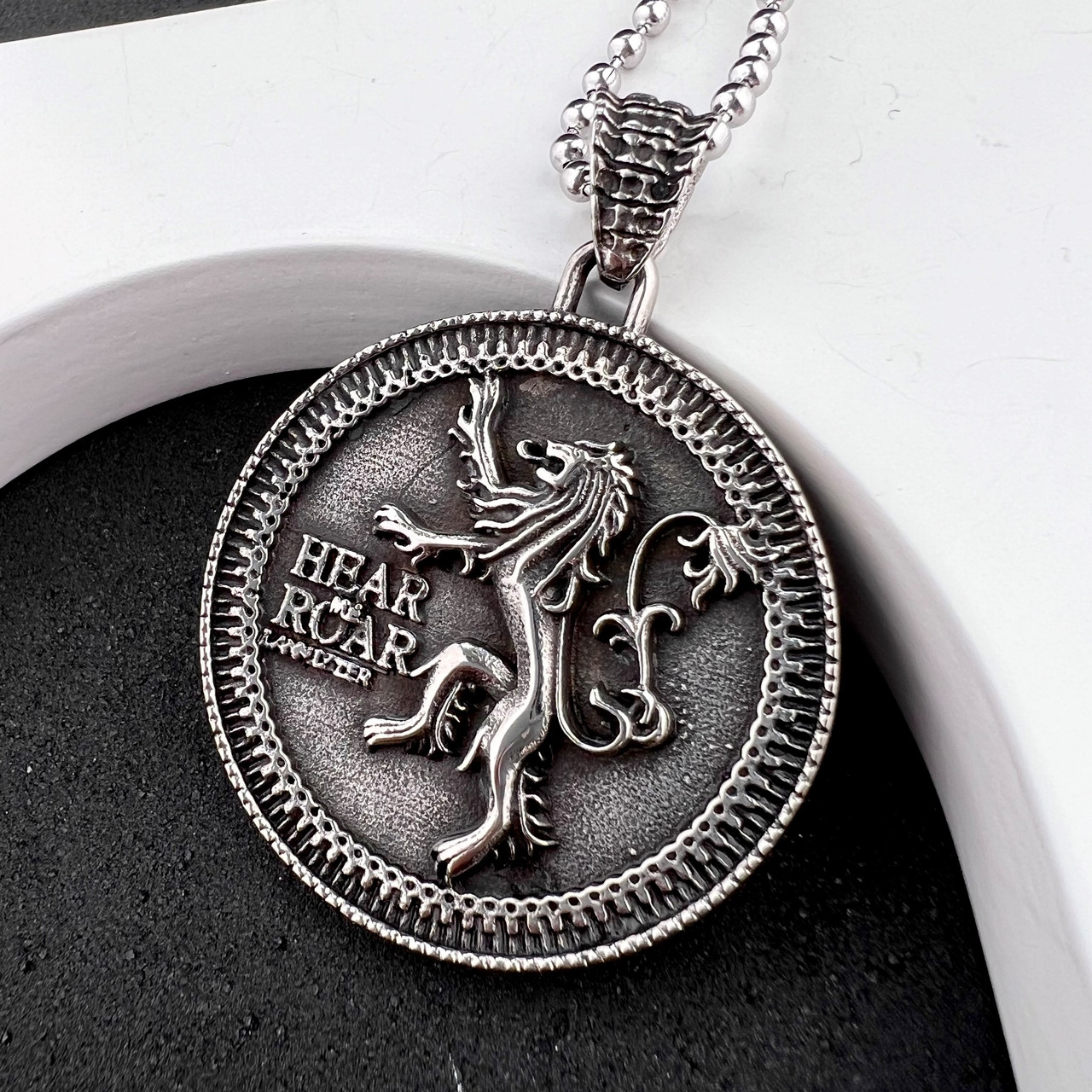 Кулон з фільму Гра престолів з нержавіючої медичної сталі «Lannister»