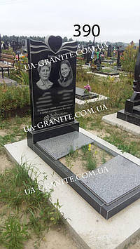 Пам'ятник на двох із покостівки сірого кольору "Серце Пам'яті" 900*1400