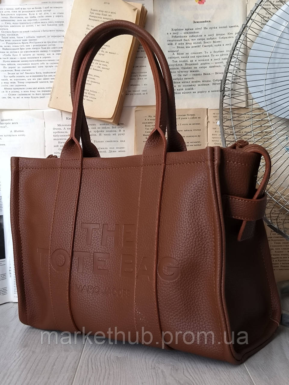 Marc Jacobs Medium Tote Bag Brown - фото 2 - id-p1919180835