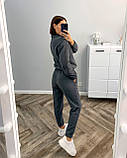 Темно-сірий теплий жіночий спортивний костюм із флісу, фото 2