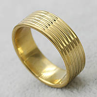 Кольцо золотистое из ювелирной медицинской стали от Stainless Steel марка 316 L ширина 8 мм линии 18