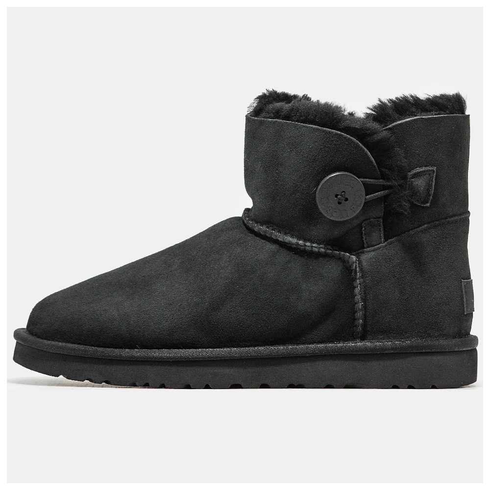 Жіночі зимові UGG Classic Mini Bailey Button Black, чорні замшеві уггі классік міні з гудзиком черевики угі зима, фото 1