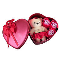 Подарочный набор в форме сердца мыльные розы 3 шт с мишкой Розовый OM227