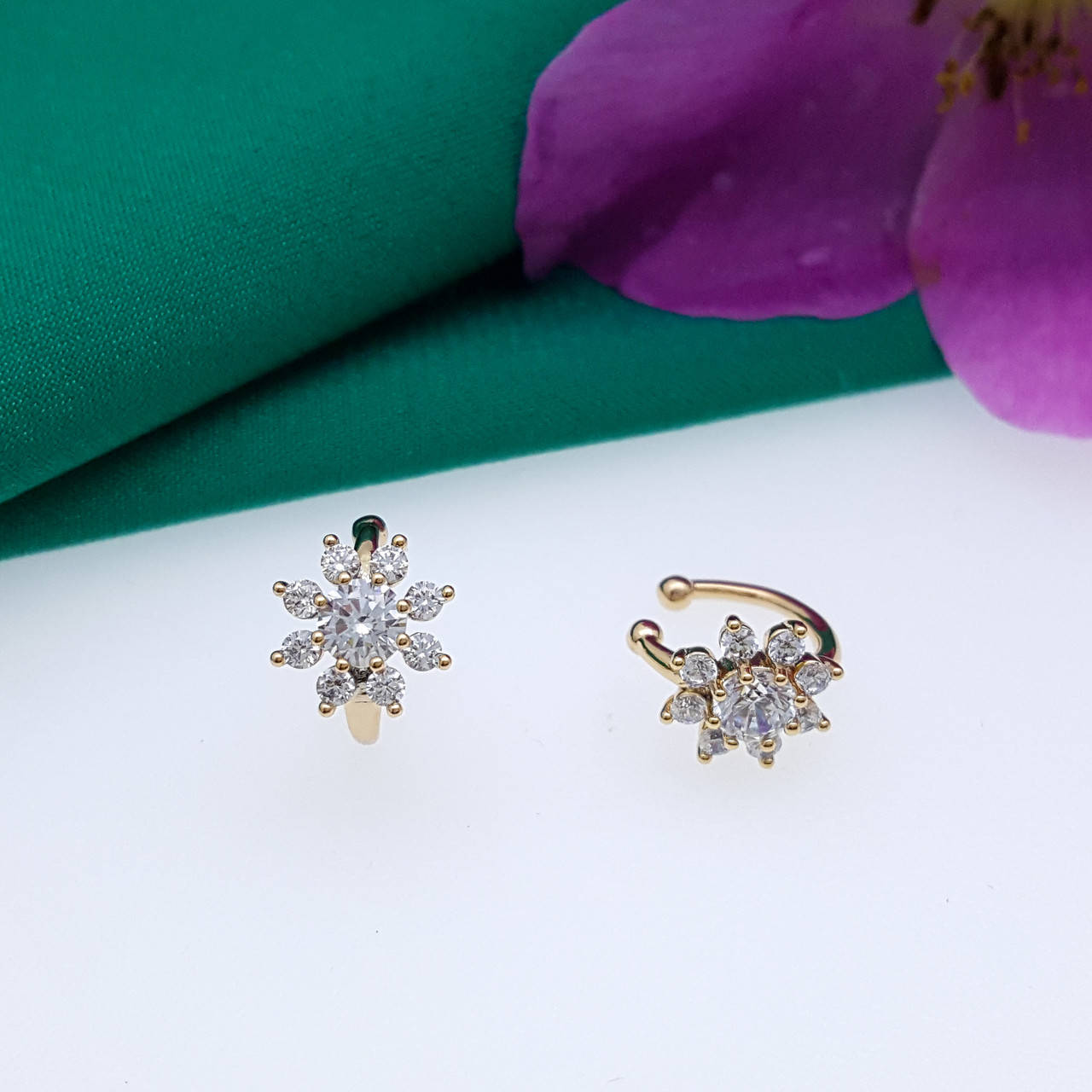 

Серьги Каффы " Цветок", вставка цирконий, медсталь Xuping, 18К