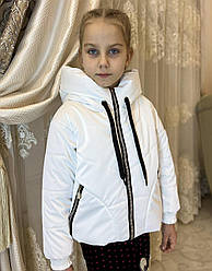 Дитяча коротка демісезонна куртка на дівчинку в білому кольорі розміри 122-146