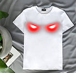 Трендова чоловіча футболка з принтом червоних очей, фото 3