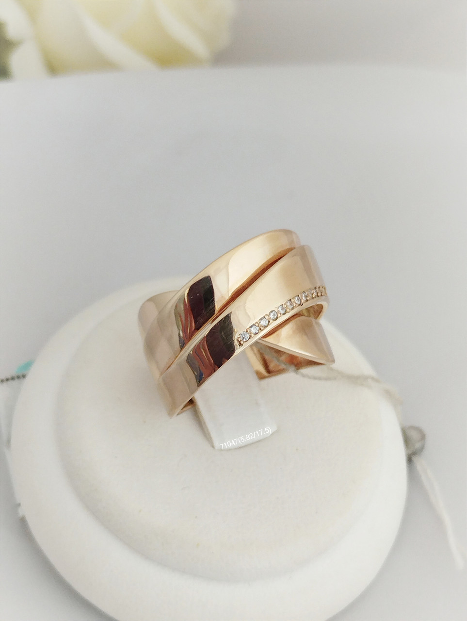 Золоте кільце з цирконієм, велике золоте кільце