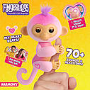 Інтерактивна іграшка мавпочка Гармонія New Fingerlings 2023 Interactive Baby Monkey Harmony (рожевий) WowWee, фото 2