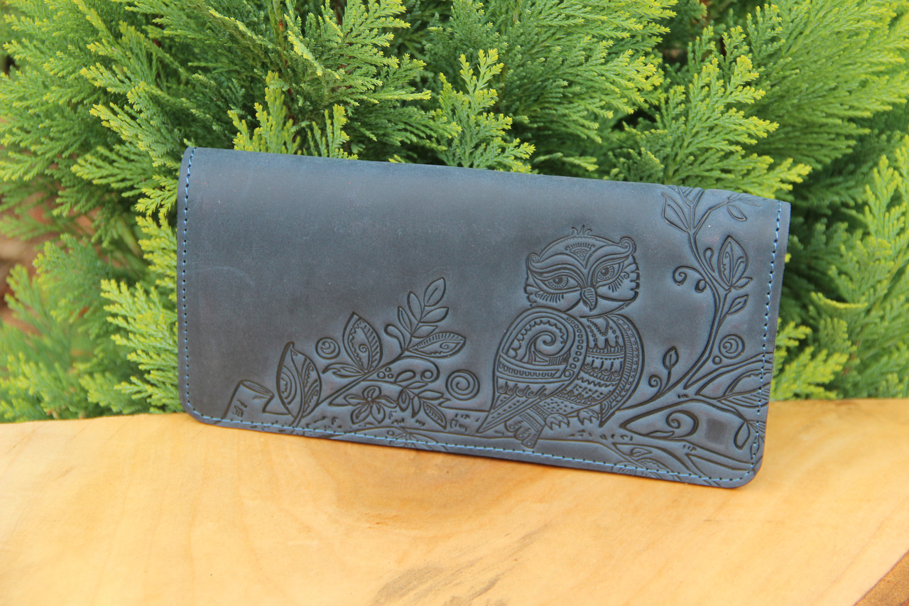 Шкіряний гаманець з тисненим орнаментом "Сова", ручна робота, синього кольору, 20х10 см, фото 1