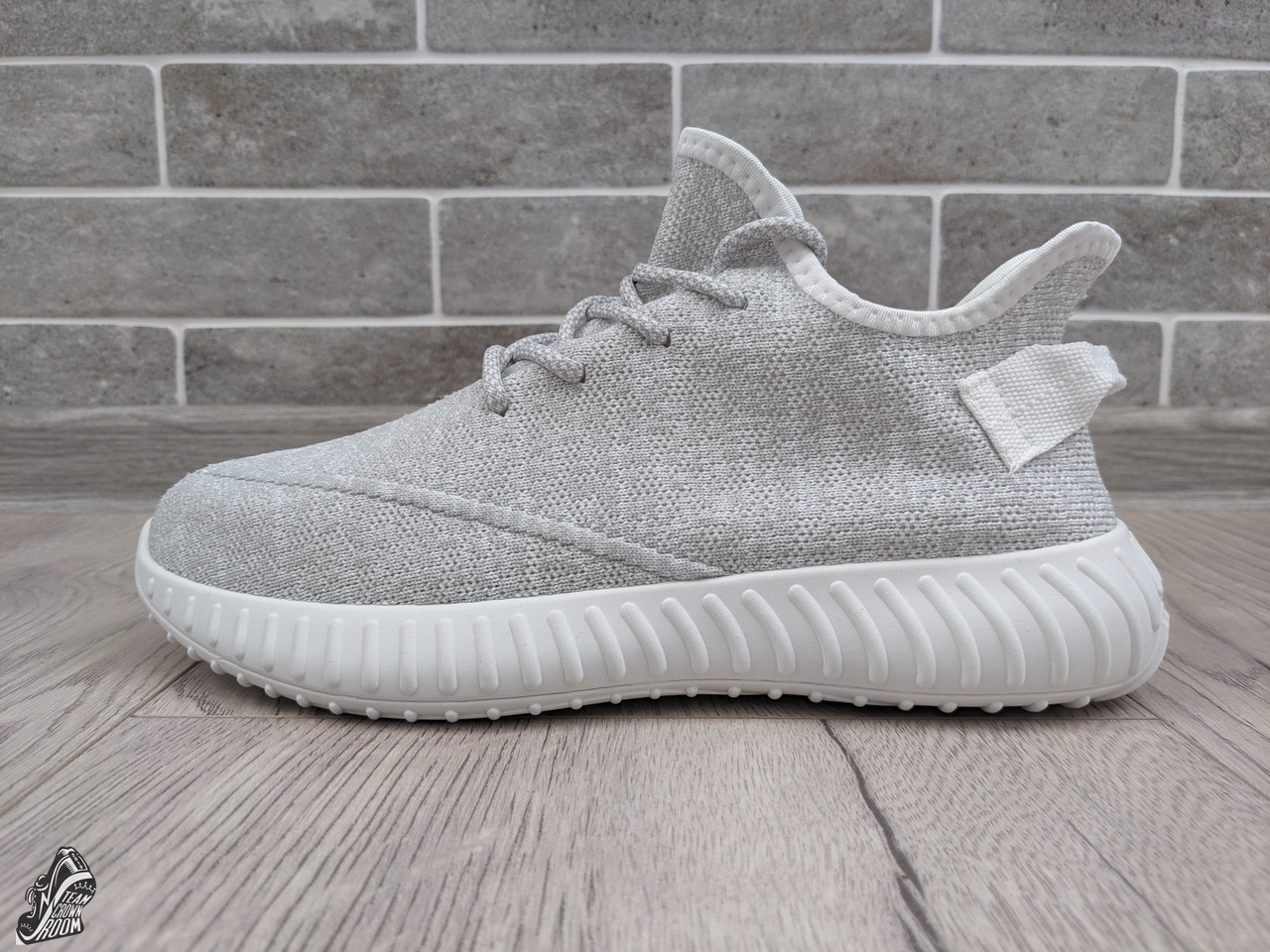 Женские кроссовки на лето сетка STILLI \ Стили yeezy boost 350 38 - фото 2 - id-p1869005415