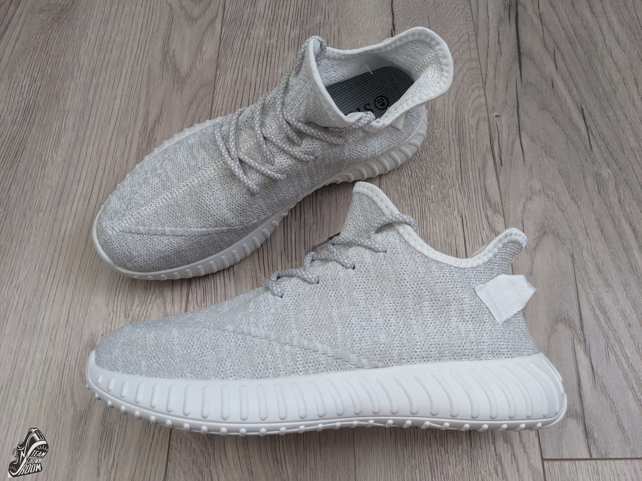 Женские кроссовки на лето сетка STILLI \ Стили yeezy boost 350 39 - фото 8 - id-p1869005416