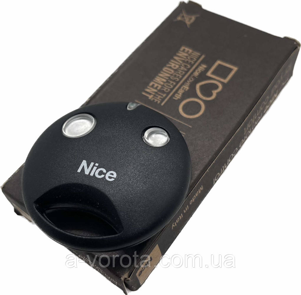Пульт-брелок Nice Smilo SM2 для автоматичних воріт, ролет, шлагбаумів 433,92 МГц, фото 1