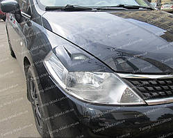 Вії Ніссан Тііда (накладки на передні фари Nissan Tiida)