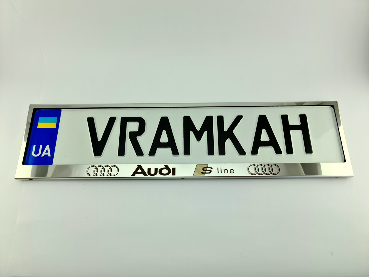 Номерна рамка для авто Audi