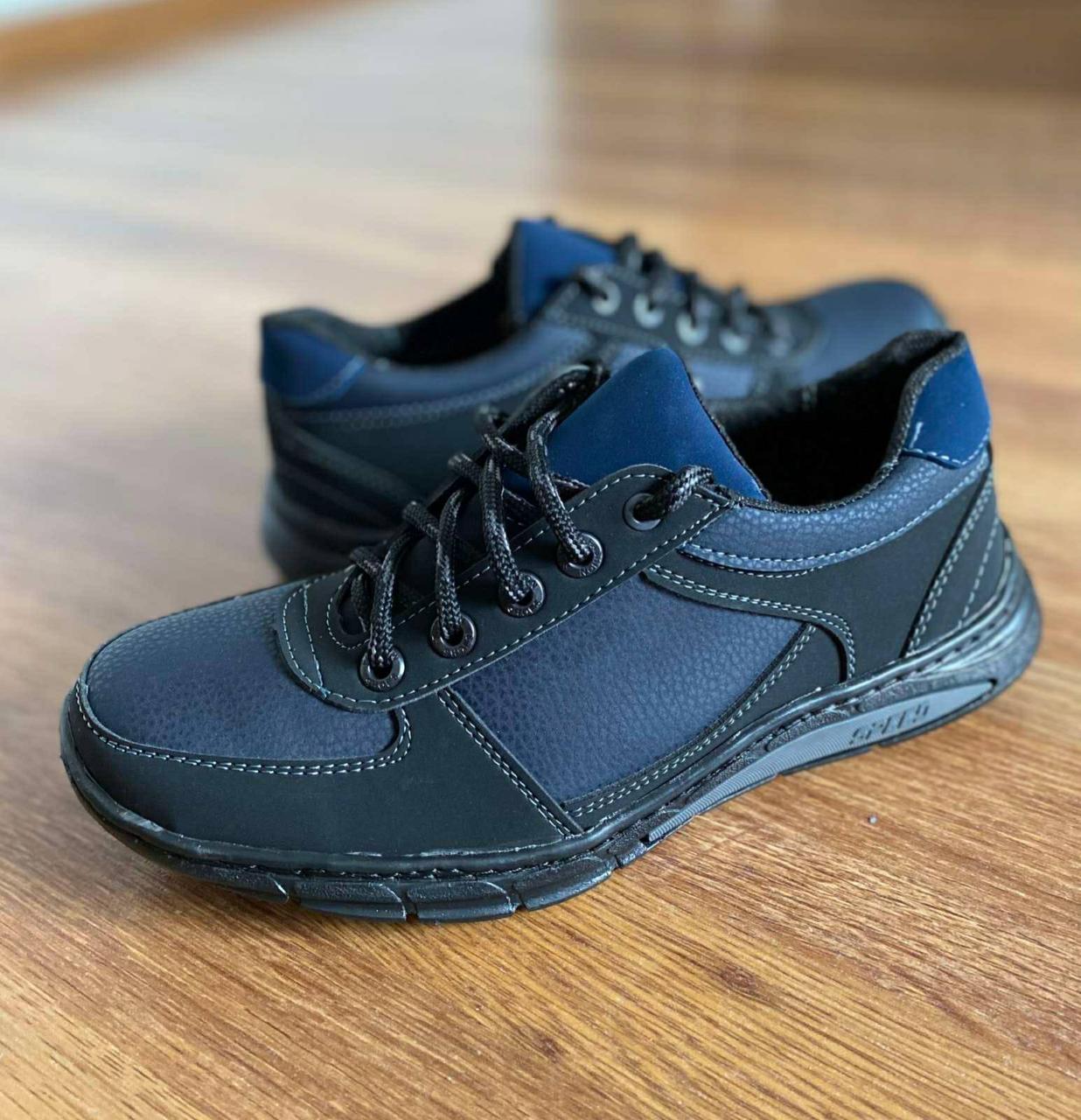 Чоловічі кросівки чорні з синіми вставками прошиті зручні львівські (код 3954)