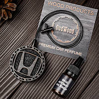 Ароматизатор в машину OudWood из дерева с логотипом Honda Man Eau Fraiche