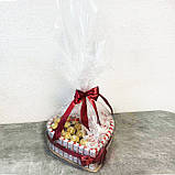 Подарунок, торт з кіндерів та червоних троянд на праздник коханій дівчині на день народження, фото 2