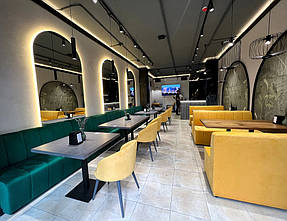 У заклад зроблено: Столи "Серія5" та "Серія 1", Дивани м'які №18 та №19, Стільці "Матіс" та крісла "DIN"